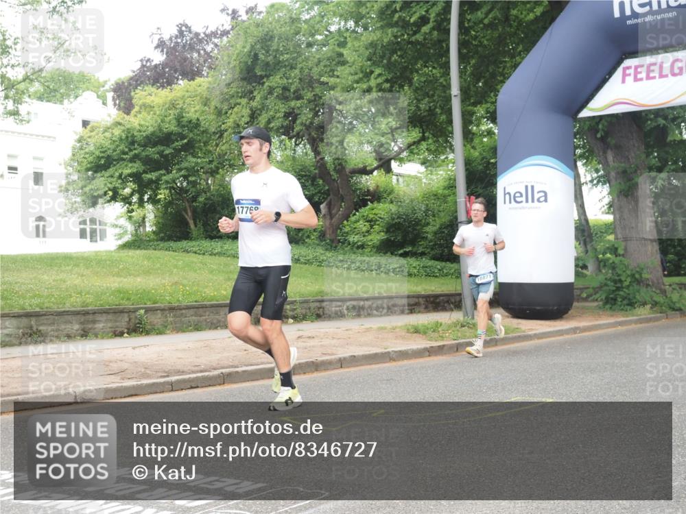 29.06.2025 - hella hamburg halbmarathon KatJ http://msf.ph/oto/8346727 29.06.2025 10:20:06 Zwischen KM18-KM19 3379, 8323 meine-sportfotos.de