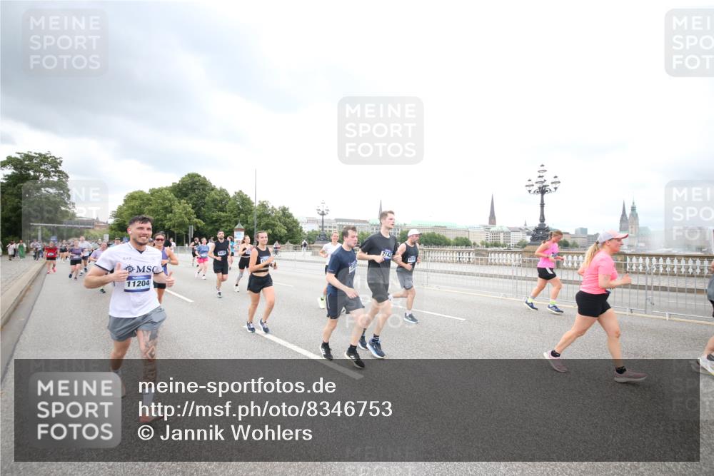 29.06.2025 - hella hamburg halbmarathon Jannik Wohlers http://msf.ph/oto/8346753 29.06.2025 10:56:14 Lombardsbrücke 1047, 2143, 2307, 2887, 2991, 3438, 3516, 3517, 3520, 3614, 3675, 3676, 3953, 3987, 4094, 4118, 4773, 5237, 5438, 5911, 5944, 6348, 6349, 7307, 7711, 8108, 8150, 8606, 8939, 8943, 9172, 9210, 9517, 9902, 9905, 9910, 10555, 10569, 10571, 10932, 10936, 11047, 11089, 11204, 12221, 12328, 12354, 12543, 12993, 13096, 13108, 13834, 14613, 14711, 14746, 15215, 15747, 16034, 16934, 17494, 17797, 18047, 18197 meine-sportfotos.de