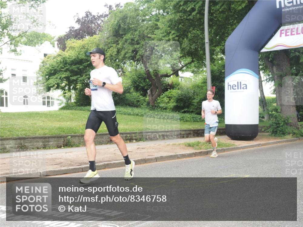 29.06.2025 - hella hamburg halbmarathon KatJ http://msf.ph/oto/8346758 29.06.2025 10:20:06 Zwischen KM18-KM19 3379, 8323 meine-sportfotos.de
