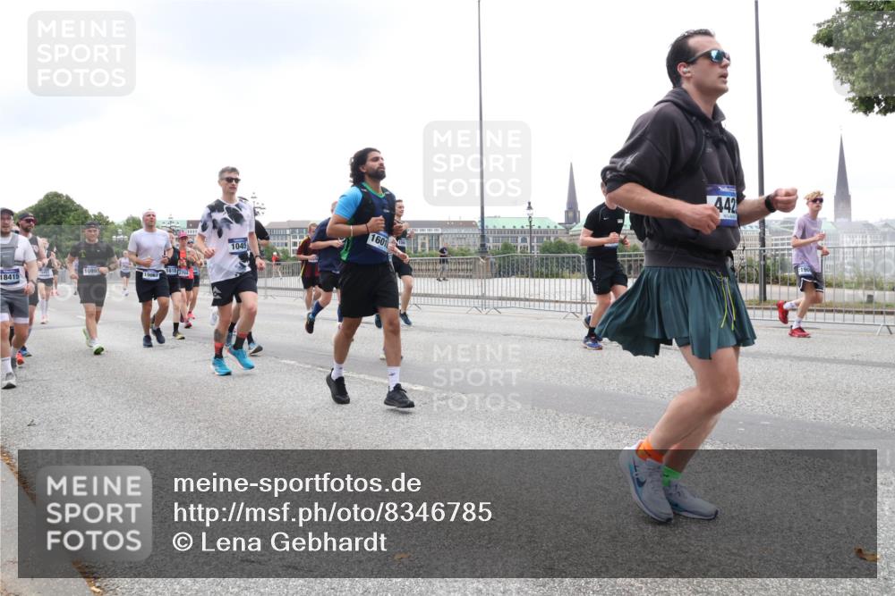 29.06.2025 - hella hamburg halbmarathon Lena Gebhardt http://msf.ph/oto/8346785 29.06.2025 10:47:51 Lombardsbrücke 1601, 1045, 10991, 1906216182704, 18415, 442, 1045, 1174, 1175, 1246, 1392, 1434, 1618, 1639, 1701, 1926, 2148, 2163, 2197, 2407, 2491, 2545, 2704, 2790, 2882, 2994, 3049, 3339, 3468, 4037, 4327, 4423, 4856, 4974, 4975, 5621, 5622, 5886, 5895, 6255, 6256, 7240, 7393, 7394, 7403, 7427, 7916, 7970, 8077, 8270, 8310, 8550, 8774, 9356, 9687, 9696, 9697, 10658, 10777, 10794, 10991, 11351, 11458, 11548, 11730, 11738, 11781, 11802, 11909, 12431 meine-sportfotos.de