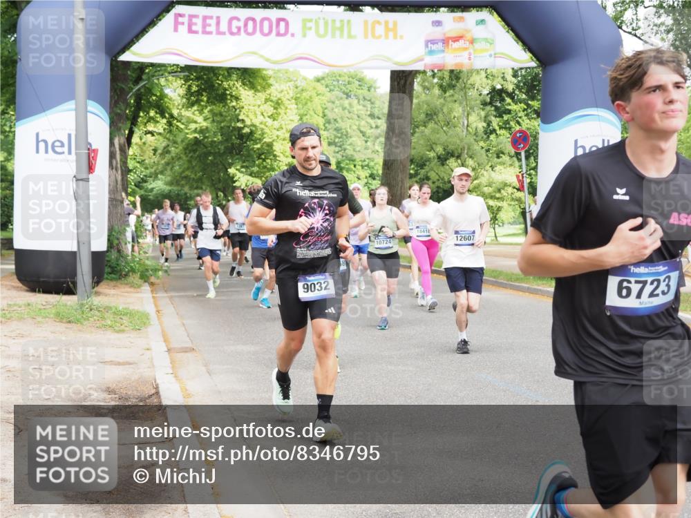 29.06.2025 - hella hamburg halbmarathon MichiJ http://msf.ph/oto/8346795 29.06.2025 10:40:40 Zwischen KM18-KM19 3334, 3999, 6723, 7918, 8335, 9032, 10724, 11009, 11333, 11689, 12607, 13033, 13803, 13865, 14239, 16467, 16780, 18418, 18487 meine-sportfotos.de