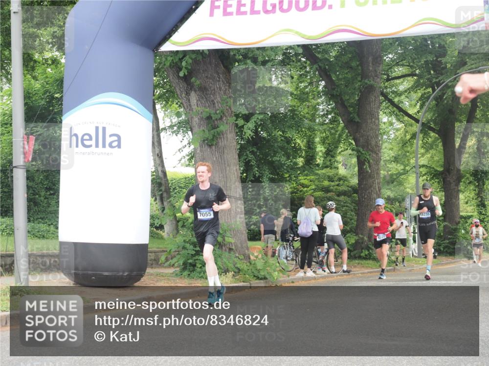 29.06.2025 - hella hamburg halbmarathon KatJ http://msf.ph/oto/8346824 29.06.2025 10:20:11 Zwischen KM18-KM19 7055 meine-sportfotos.de