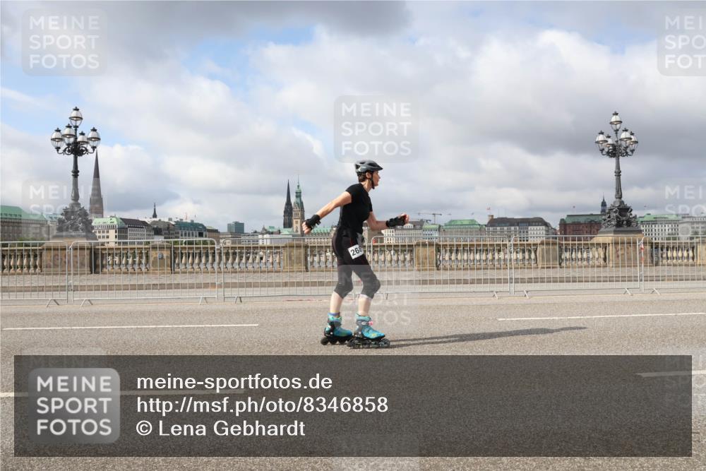 29.06.2025 - hella hamburg halbmarathon Lena Gebhardt http://msf.ph/oto/8346858 29.06.2025 09:09:10 Lombardsbrücke 268 meine-sportfotos.de