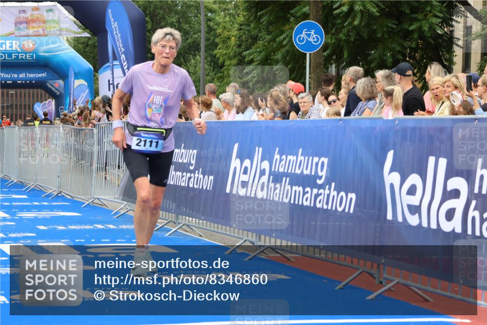 29.06.2025 - hella hamburg halbmarathon Strokosch-Dieckow http://msf.ph/oto/8346860 29.06.2025 10:53:08 Ziel 2111, 2208, 3059, 3258, 3334, 4121, 7383, 7864, 8273, 8361, 8587, 9093, 9142, 9537, 12155, 12875, 14323, 15179, 16929, 16986, 19208 meine-sportfotos.de