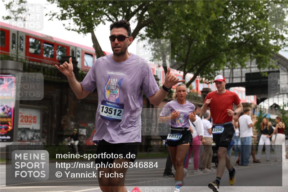 29.06.2025 - hella hamburg halbmarathon Yannick Fuchs http://msf.ph/oto/8346884 29.06.2025 10:52:28 20KM 1319, 1833, 2159, 2250, 2619, 2711, 2996, 3251, 4550, 4767, 5675, 6592, 7659, 7856, 8089, 9230, 9553, 9555, 9835, 10020, 10268, 10319, 10518, 10539, 10703, 11394, 11605, 11808, 11846, 12378, 12495, 12734, 12735, 12809, 12879, 13287, 13512, 13654, 13694, 14355, 14673, 15197, 15527, 16189, 16409, 17531, 17665, 17814, 17839, 17967, 18682, 18727, 18833, 18985, 19002, 19003 meine-sportfotos.de