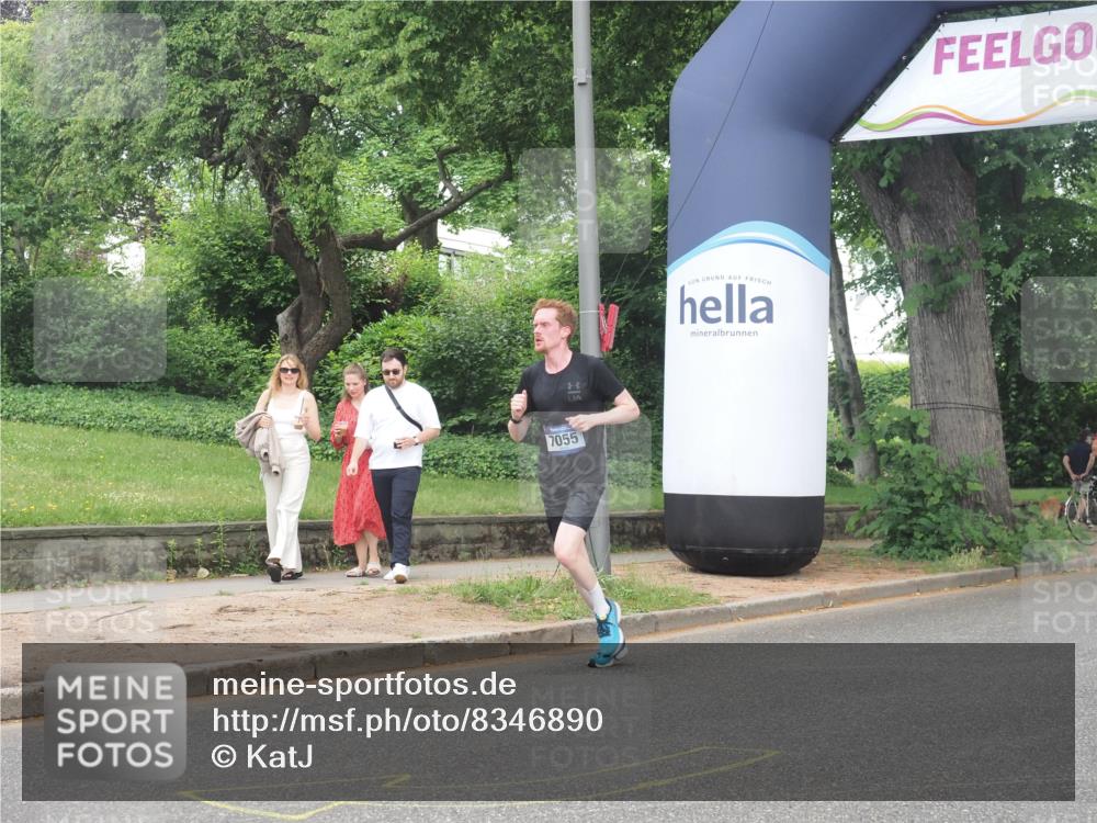 29.06.2025 - hella hamburg halbmarathon KatJ http://msf.ph/oto/8346890 29.06.2025 10:20:12 Zwischen KM18-KM19 7055 meine-sportfotos.de