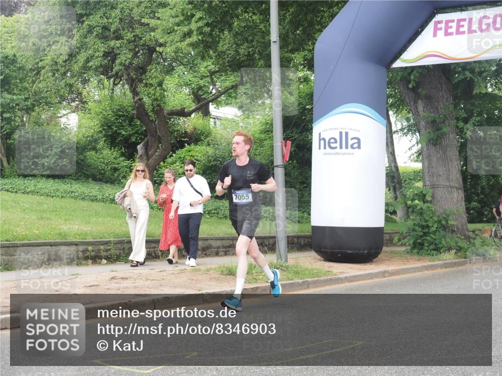 29.06.2025 - hella hamburg halbmarathon KatJ http://msf.ph/oto/8346903 29.06.2025 10:20:13 Zwischen KM18-KM19 7055 meine-sportfotos.de