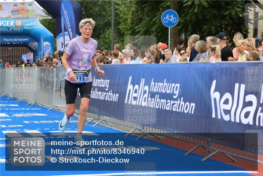 29.06.2025 - hella hamburg halbmarathon Strokosch-Dieckow http://msf.ph/oto/8346940 29.06.2025 10:53:08 Ziel 2111, 2208, 3059, 3258, 3334, 4121, 7383, 7864, 8273, 8361, 8587, 9093, 9142, 9537, 12155, 12875, 14323, 15179, 16929, 16986, 19208 meine-sportfotos.de