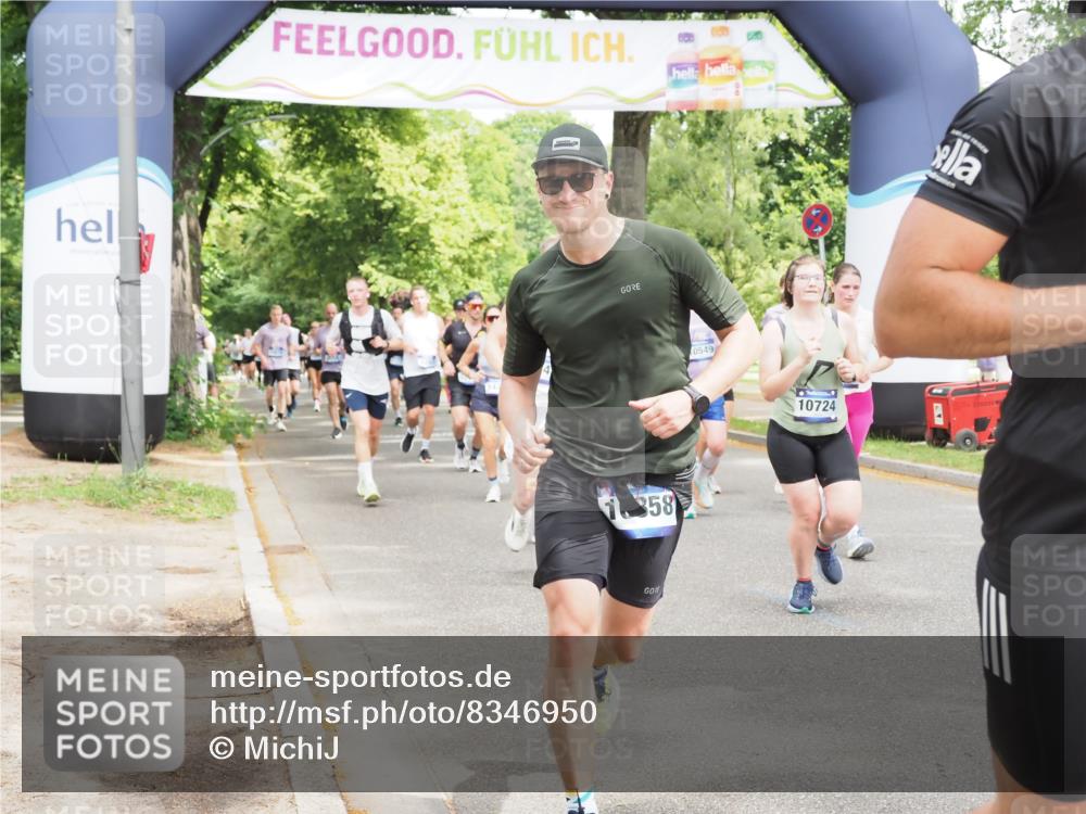 29.06.2025 - hella hamburg halbmarathon MichiJ http://msf.ph/oto/8346950 29.06.2025 10:40:41 Zwischen KM18-KM19 3334, 3999, 5077, 6723, 7918, 8335, 9032, 10724, 11009, 11333, 11689, 12607, 12910, 13033, 13865, 14239, 16467, 16780, 18418 meine-sportfotos.de