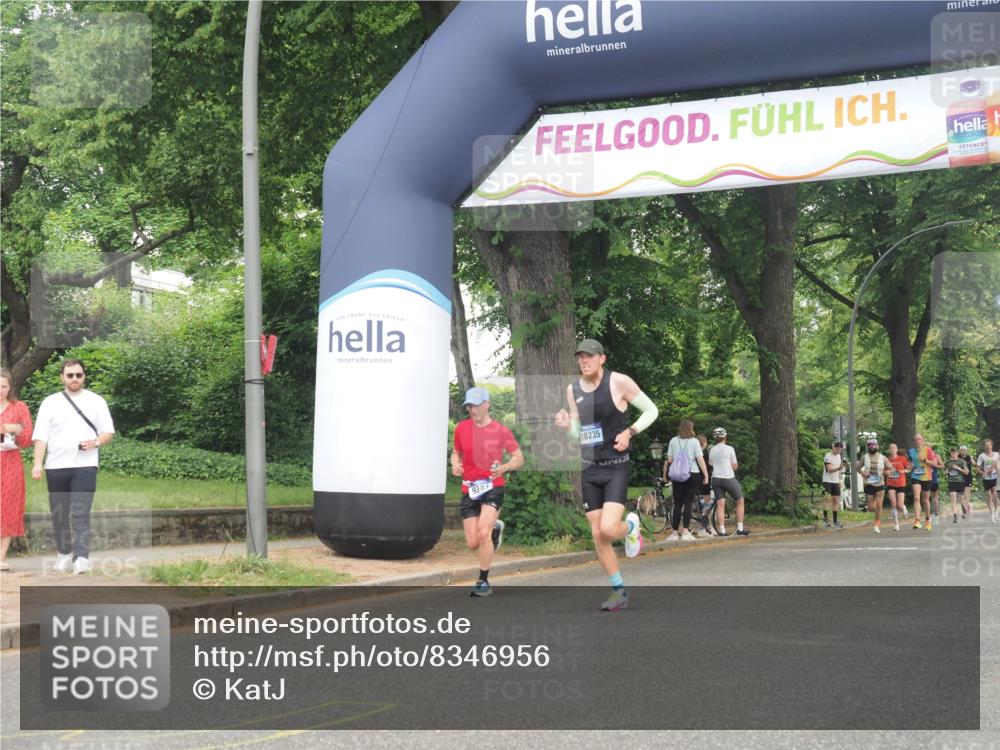 29.06.2025 - hella hamburg halbmarathon KatJ http://msf.ph/oto/8346956 29.06.2025 10:20:14 Zwischen KM18-KM19 7055 meine-sportfotos.de
