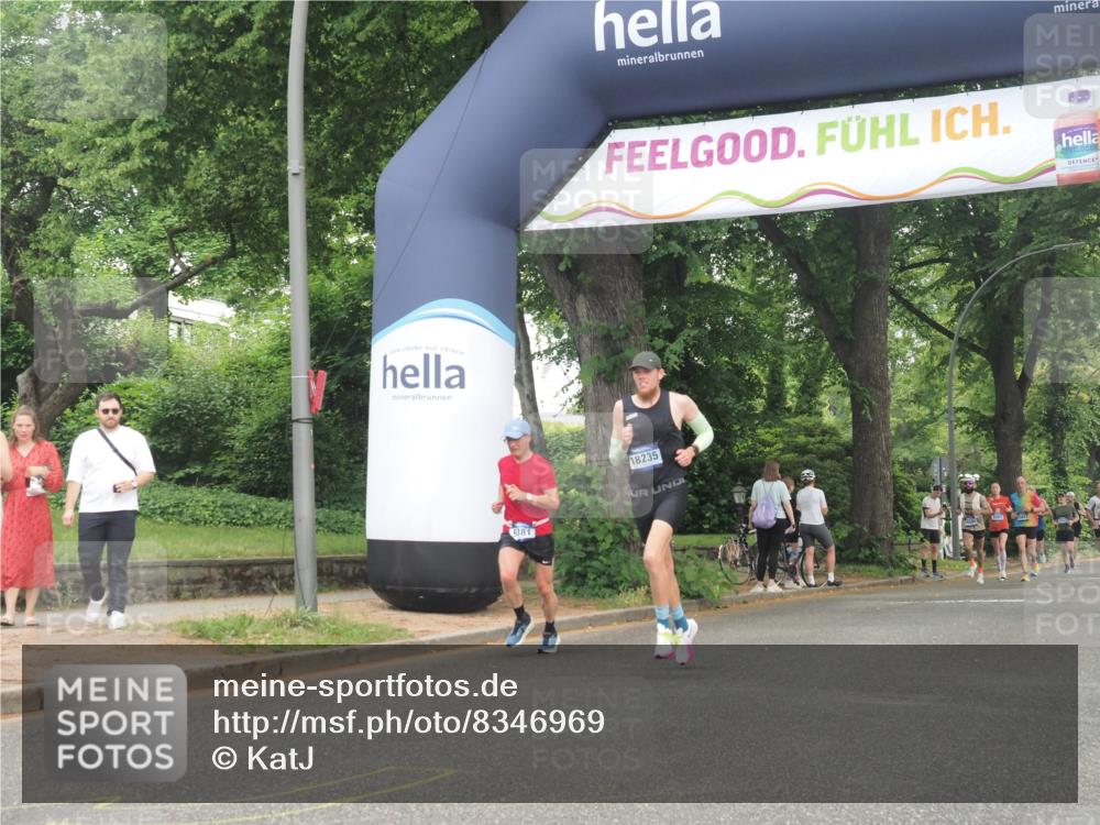 29.06.2025 - hella hamburg halbmarathon KatJ http://msf.ph/oto/8346969 29.06.2025 10:20:14 Zwischen KM18-KM19 7055 meine-sportfotos.de