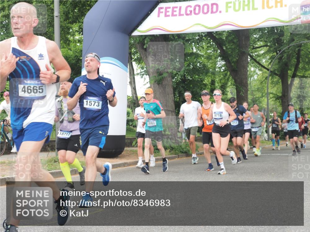 29.06.2025 - hella hamburg halbmarathon KatJ http://msf.ph/oto/8346983 29.06.2025 10:49:52 Zwischen KM18-KM19 1126, 1254, 1334, 1573, 1722, 1724, 1881, 3001, 4370, 4665, 5734 meine-sportfotos.de