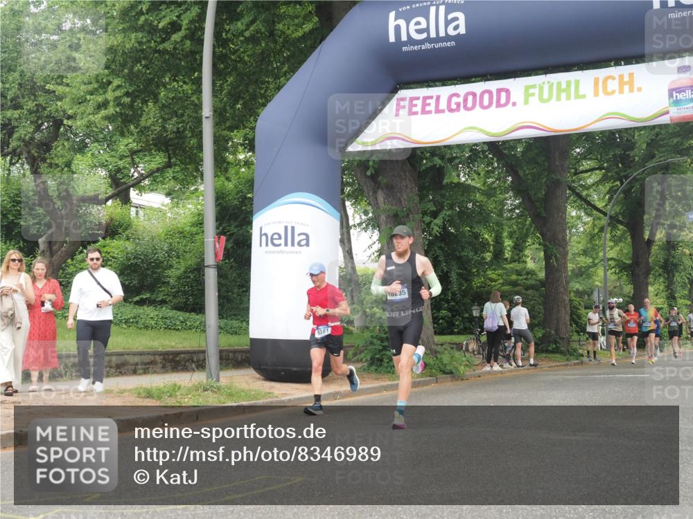 29.06.2025 - hella hamburg halbmarathon KatJ http://msf.ph/oto/8346989 29.06.2025 10:20:14 Zwischen KM18-KM19 7055 meine-sportfotos.de