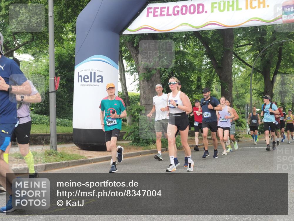 29.06.2025 - hella hamburg halbmarathon KatJ http://msf.ph/oto/8347004 29.06.2025 10:49:52 Zwischen KM18-KM19 1126, 1254, 1334, 1573, 1722, 1724, 1881, 3001, 4370, 4665, 5734 meine-sportfotos.de