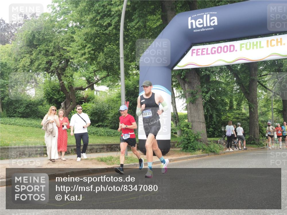 29.06.2025 - hella hamburg halbmarathon KatJ http://msf.ph/oto/8347080 29.06.2025 10:20:15 Zwischen KM18-KM19 7055 meine-sportfotos.de