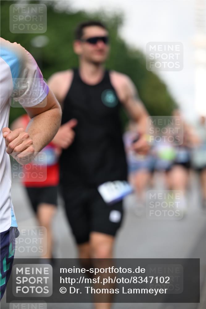 29.06.2025 - hella hamburg halbmarathon Dr. Thomas Lammeyer http://msf.ph/oto/8347102 29.06.2025 09:56:11 Kennedybrücke 1139, 1169, 1220, 1415, 1512, 1604, 2233, 3109, 3124, 3305, 4080, 4497, 4691, 4915, 5007, 5011, 5477, 6373, 6711, 7067, 7191, 7432, 7451, 7865, 7961, 8467, 8852, 9444, 10099, 10251, 10493, 10741, 10796 meine-sportfotos.de