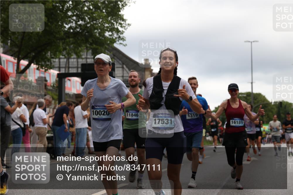 29.06.2025 - hella hamburg halbmarathon Yannick Fuchs http://msf.ph/oto/8347111 29.06.2025 10:52:29 20KM 1319, 1833, 2159, 2250, 2619, 2711, 2996, 3251, 4550, 4767, 5675, 6592, 6860, 7659, 7856, 8089, 8392, 9230, 9553, 9555, 9835, 10020, 10268, 10319, 10518, 10539, 10703, 11394, 11605, 11808, 11846, 12378, 12495, 12734, 12735, 12809, 12879, 13287, 13512, 13654, 13694, 14355, 14673, 15197, 15527, 16189, 16206, 16409, 17531, 17665, 17814, 17839, 17967, 18682, 18727, 18833, 18985, 19002, 19003 meine-sportfotos.de