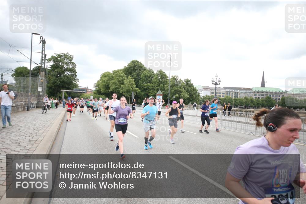 29.06.2025 - hella hamburg halbmarathon Jannik Wohlers http://msf.ph/oto/8347131 29.06.2025 10:56:18 Lombardsbrücke 1047, 2143, 2307, 2887, 2991, 3418, 3438, 3516, 3517, 3520, 3614, 3675, 3676, 4094, 4118, 4773, 5237, 5438, 5911, 5944, 6348, 6349, 7307, 7381, 8108, 8150, 8606, 8939, 8943, 9172, 9210, 9402, 9404, 9517, 9902, 9905, 9910, 10138, 10309, 10555, 10569, 10571, 10932, 10936, 11047, 11089, 11204, 12221, 12328, 12354, 12543, 12993, 13096, 13108, 13801, 13834, 14117, 14472, 14711, 14746, 15215, 15748, 15823, 16034, 17797, 18197 meine-sportfotos.de