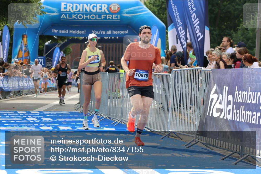 29.06.2025 - hella hamburg halbmarathon Strokosch-Dieckow http://msf.ph/oto/8347155 29.06.2025 10:32:15 Ziel 1894, 7272, 10484, 10876, 15826, 16065 meine-sportfotos.de