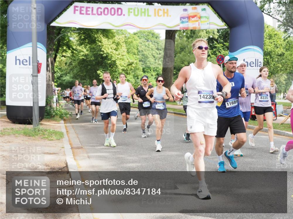 29.06.2025 - hella hamburg halbmarathon MichiJ http://msf.ph/oto/8347184 29.06.2025 10:40:42 Zwischen KM18-KM19 1267, 3334, 5077, 6723, 7509, 7918, 8335, 9032, 10549, 10724, 11009, 11333, 11689, 12607, 12910, 13033, 13297, 13865, 14239, 16467, 16780, 18418 meine-sportfotos.de