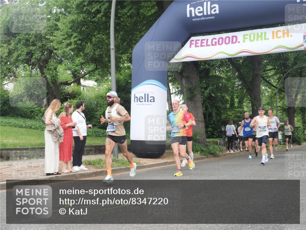 29.06.2025 - hella hamburg halbmarathon KatJ http://msf.ph/oto/8347220 29.06.2025 10:20:20 Zwischen KM18-KM19 3201, 7481 meine-sportfotos.de