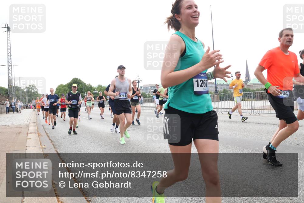 29.06.2025 - hella hamburg halbmarathon Lena Gebhardt http://msf.ph/oto/8347258 29.06.2025 10:38:31 Lombardsbrücke 8718, 16174, 3841, 1267, 094, 56, 1196, 1394, 1457, 1596, 1721, 1742, 1791, 1901, 1966, 2113, 2151, 2498, 2576, 2660, 2693, 2786, 3010, 3094, 3095, 3216, 3242, 3286, 3323, 3338, 3635, 3636, 3716, 3726, 3777, 3841, 3927, 4028, 4139, 4155, 4159, 4259, 4260, 4316, 4414, 4883, 4921, 5085, 5089, 5155, 5300, 5617, 5684, 5713, 5735, 5913, 6199, 6200, 6695, 6696, 6751, 6875, 6930, 7117, 7118, 7148, 7165, 7263, 7371, 7552, 7561, 7629, 7692, 7849, 7868, 7914, 8367 meine-sportfotos.de