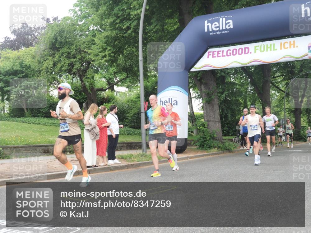 29.06.2025 - hella hamburg halbmarathon KatJ http://msf.ph/oto/8347259 29.06.2025 10:20:20 Zwischen KM18-KM19 3201, 7481 meine-sportfotos.de