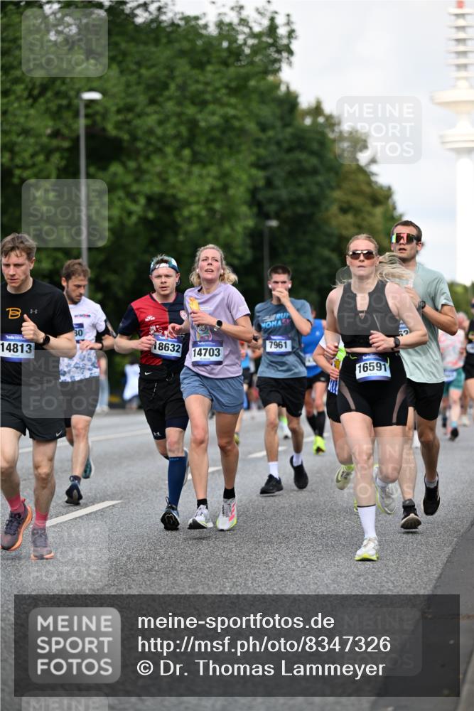 29.06.2025 - hella hamburg halbmarathon Dr. Thomas Lammeyer http://msf.ph/oto/8347326 29.06.2025 09:56:12 Kennedybrücke 1139, 1169, 1220, 1415, 1512, 1604, 2233, 3109, 3124, 3305, 4080, 4497, 4691, 4915, 5007, 5011, 5477, 6373, 7067, 7191, 7432, 7451, 7865, 7961, 8467, 8852, 9444, 10099, 10251, 10493, 10741, 10796 meine-sportfotos.de