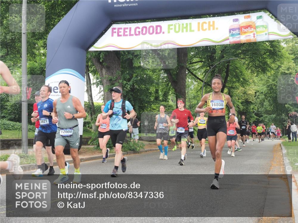 29.06.2025 - hella hamburg halbmarathon KatJ http://msf.ph/oto/8347336 29.06.2025 10:49:55 Zwischen KM18-KM19 1254, 1334, 1573, 1881, 3001, 3921, 4538, 4665, 5384, 5734 meine-sportfotos.de