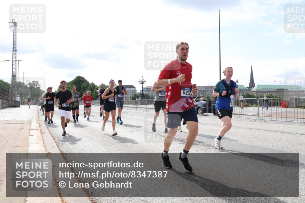 29.06.2025 - hella hamburg halbmarathon Lena Gebhardt http://msf.ph/oto/8347387 29.06.2025 10:13:40 Lombardsbrücke 5546, 2904, 4795, 1392, 17472, 12928, 5232, 1007, 1131, 1480, 1747, 1859, 2055, 2359, 2721, 2904, 2961, 2987, 3218, 3360, 3728, 3729, 4001, 4187, 4795, 4950, 5232, 5546, 5631, 5719, 6026, 6489, 6710, 6717, 6724, 7346, 7446, 7447, 7460, 7462, 7913, 8279, 8673, 8913, 9128, 9527, 9612, 9631, 10442, 10443, 10977, 11441, 12313, 12492, 12797, 12928, 12929, 13331, 13928, 15085, 15482, 15663, 15721, 15722, 15922, 16491, 17472, 17474, 17985, 17988, 18222, 18231, 18732 meine-sportfotos.de