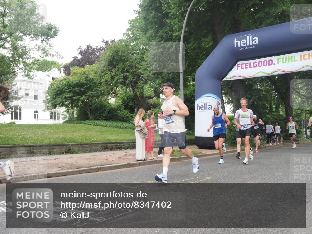 29.06.2025 - hella hamburg halbmarathon KatJ http://msf.ph/oto/8347402 29.06.2025 10:20:22 Zwischen KM18-KM19 3201, 5826, 7481 meine-sportfotos.de
