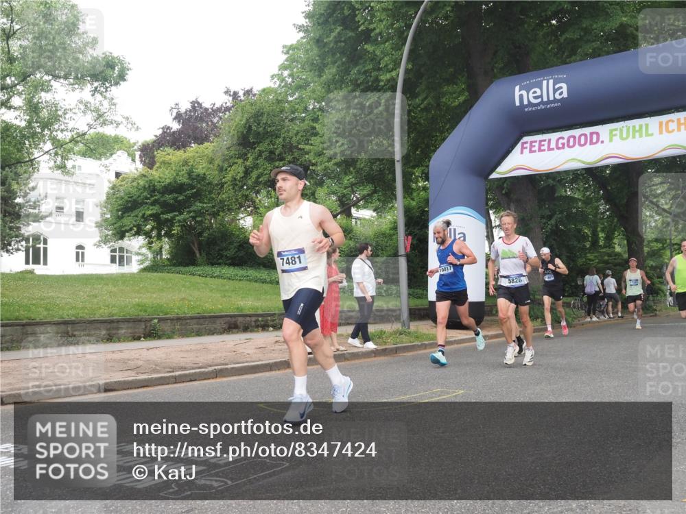 29.06.2025 - hella hamburg halbmarathon KatJ http://msf.ph/oto/8347424 29.06.2025 10:20:22 Zwischen KM18-KM19 3201, 5826, 7481 meine-sportfotos.de