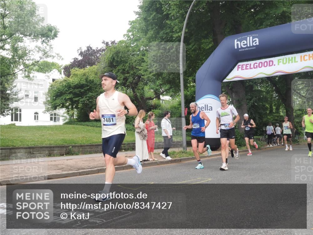 29.06.2025 - hella hamburg halbmarathon KatJ http://msf.ph/oto/8347427 29.06.2025 10:20:22 Zwischen KM18-KM19 3201, 5826, 7481 meine-sportfotos.de