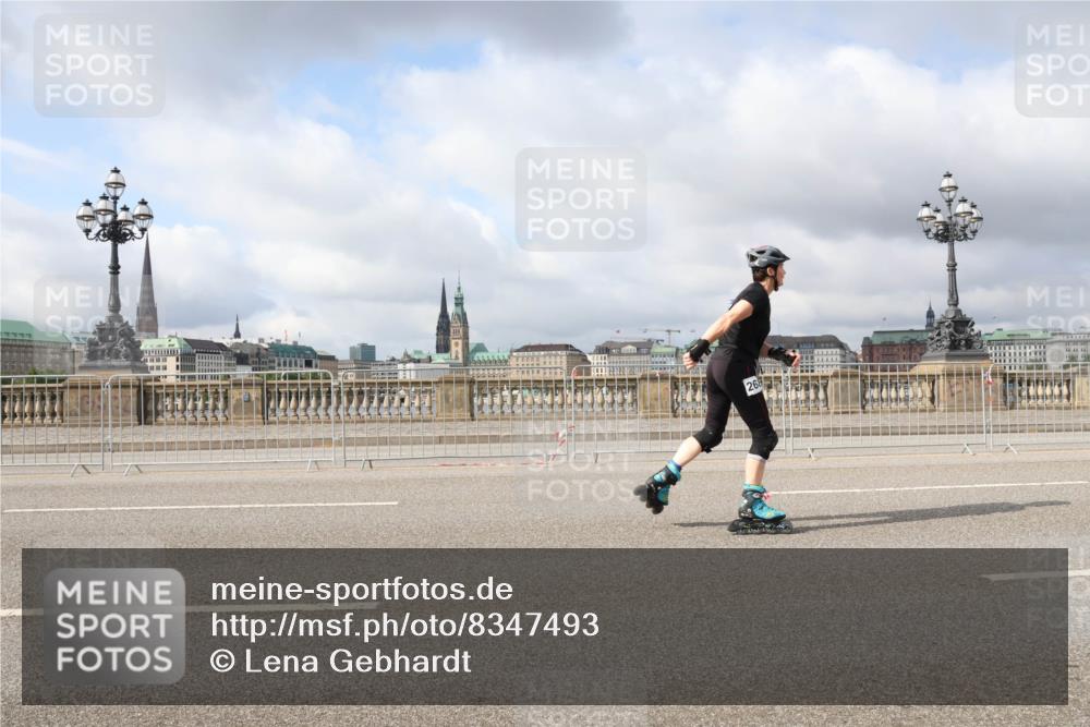 29.06.2025 - hella hamburg halbmarathon Lena Gebhardt http://msf.ph/oto/8347493 29.06.2025 09:09:10 Lombardsbrücke 26 meine-sportfotos.de