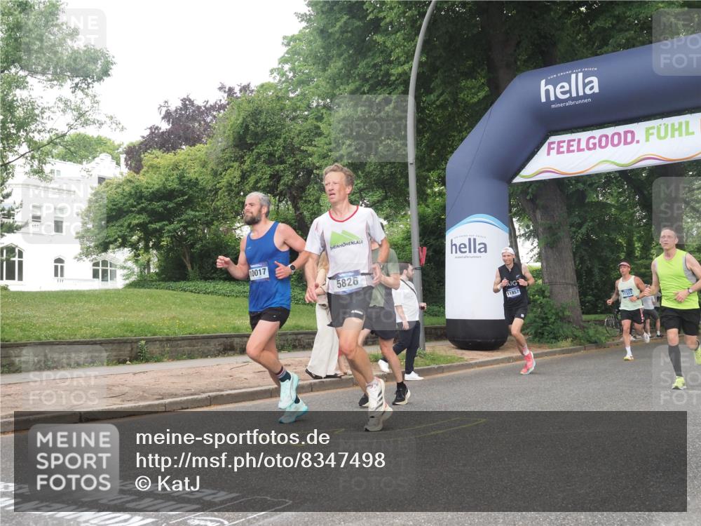 29.06.2025 - hella hamburg halbmarathon KatJ http://msf.ph/oto/8347498 29.06.2025 10:20:23 Zwischen KM18-KM19 3201, 5826, 7481 meine-sportfotos.de