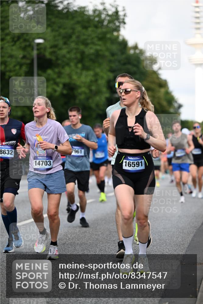 29.06.2025 - hella hamburg halbmarathon Dr. Thomas Lammeyer http://msf.ph/oto/8347547 29.06.2025 09:56:14 Kennedybrücke 1139, 1169, 1220, 1415, 1468, 1512, 1604, 2233, 3109, 3124, 3305, 4080, 4497, 4691, 4915, 5007, 5011, 5477, 6373, 7067, 7191, 7432, 7451, 7865, 7961, 8467, 8852, 10099, 10251, 10741, 10796 meine-sportfotos.de