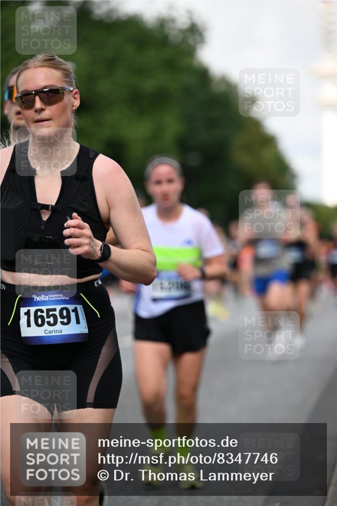 29.06.2025 - hella hamburg halbmarathon Dr. Thomas Lammeyer http://msf.ph/oto/8347746 29.06.2025 09:56:15 Kennedybrücke 1139, 1169, 1220, 1415, 1468, 1512, 1604, 2233, 3109, 3124, 3305, 4080, 4497, 4691, 4915, 5007, 5011, 5476, 5477, 7067, 7191, 7432, 7451, 7865, 7961, 8467, 8852, 10099, 10251, 10741, 10796 meine-sportfotos.de