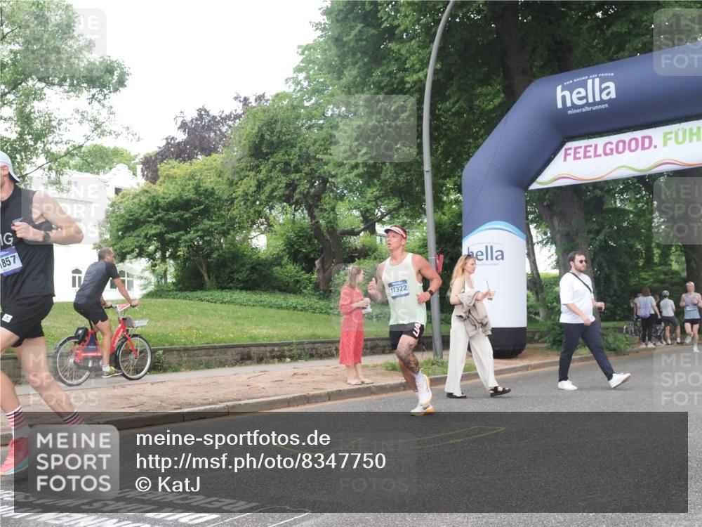 29.06.2025 - hella hamburg halbmarathon KatJ http://msf.ph/oto/8347750 29.06.2025 10:20:25 Zwischen KM18-KM19 2851, 3201, 5826, 7481 meine-sportfotos.de