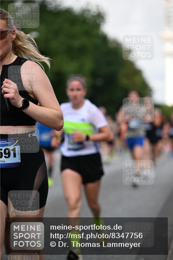 29.06.2025 - hella hamburg halbmarathon Dr. Thomas Lammeyer http://msf.ph/oto/8347756 29.06.2025 09:56:15 Kennedybrücke 1139, 1169, 1220, 1415, 1468, 1512, 1604, 2233, 3109, 3124, 3305, 4080, 4497, 4691, 4915, 5007, 5011, 5476, 5477, 7067, 7191, 7432, 7451, 7865, 7961, 8467, 8852, 10099, 10251, 10741, 10796 meine-sportfotos.de