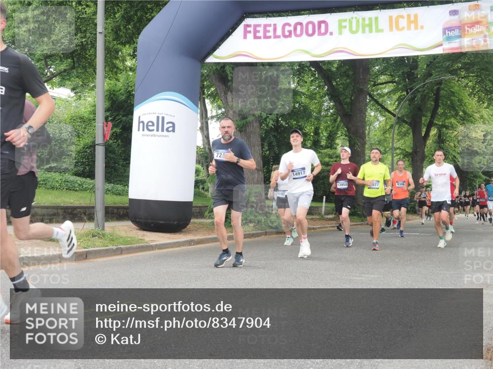 29.06.2025 - hella hamburg halbmarathon KatJ http://msf.ph/oto/8347904 29.06.2025 10:50:06 Zwischen KM18-KM19 1427, 7243 meine-sportfotos.de