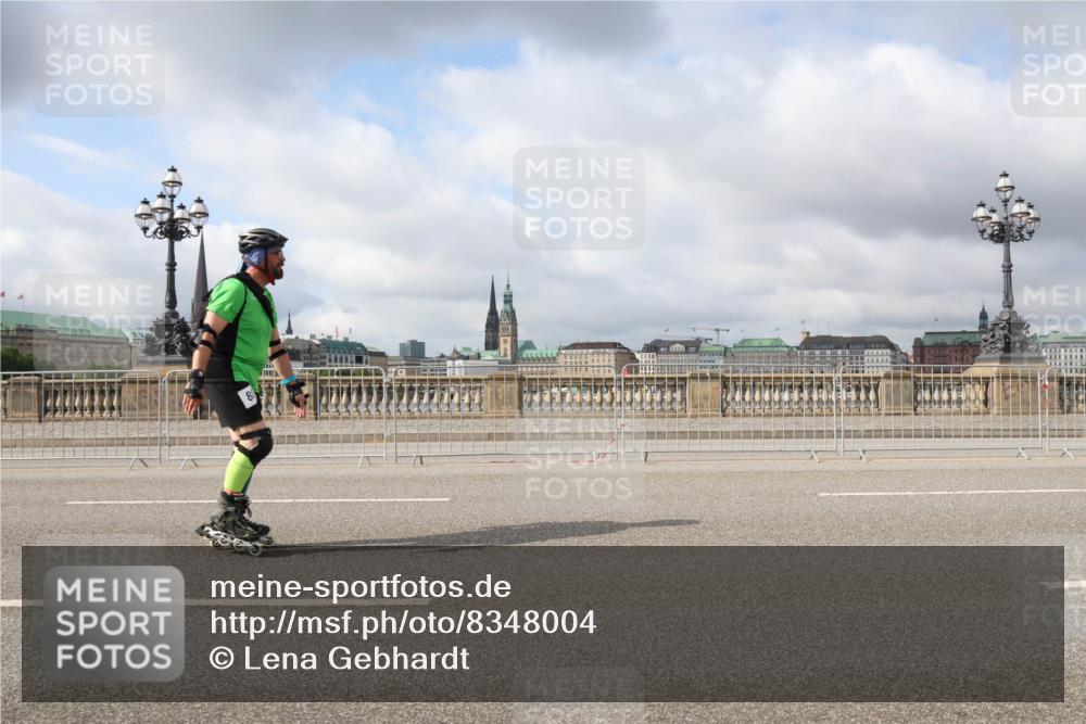29.06.2025 - hella hamburg halbmarathon Lena Gebhardt http://msf.ph/oto/8348004 29.06.2025 09:09:13 Lombardsbrücke 8 meine-sportfotos.de