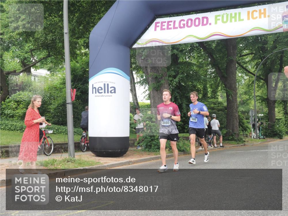 29.06.2025 - hella hamburg halbmarathon KatJ http://msf.ph/oto/8348017 29.06.2025 10:20:31 Zwischen KM18-KM19 2460, 2851, 7880 meine-sportfotos.de