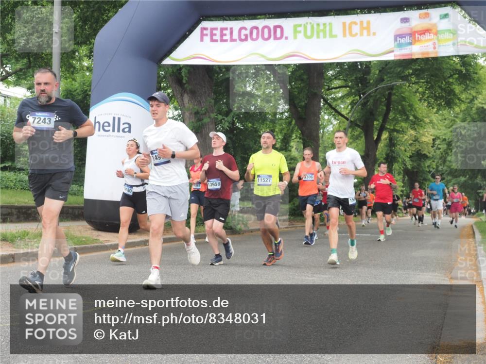 29.06.2025 - hella hamburg halbmarathon KatJ http://msf.ph/oto/8348031 29.06.2025 10:50:07 Zwischen KM18-KM19 1427, 7243 meine-sportfotos.de