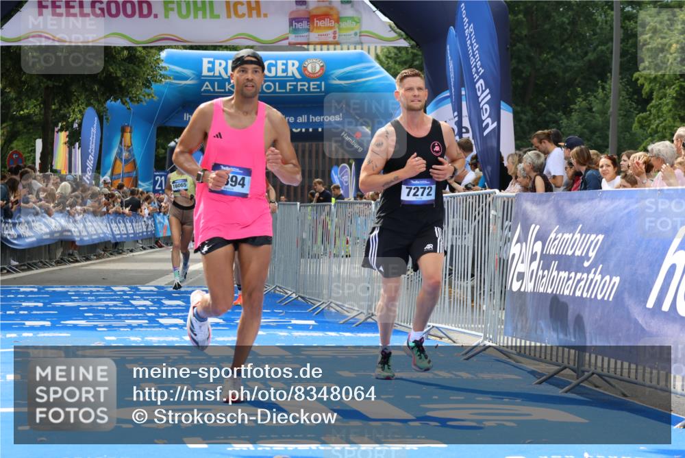 29.06.2025 - hella hamburg halbmarathon Strokosch-Dieckow http://msf.ph/oto/8348064 29.06.2025 10:32:13 Ziel 1894, 7272, 10876, 15826, 16065, 16736 meine-sportfotos.de