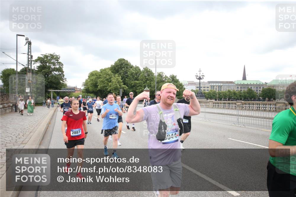 29.06.2025 - hella hamburg halbmarathon Jannik Wohlers http://msf.ph/oto/8348083 29.06.2025 10:56:27 Lombardsbrücke 1207, 2932, 3348, 3387, 3418, 3485, 3516, 3517, 4094, 4118, 4568, 4569, 5589, 5911, 5944, 6284, 6348, 6349, 7381, 7416, 7417, 8150, 8197, 9172, 9210, 9402, 9404, 9517, 9902, 9905, 10016, 10138, 10309, 10450, 10632, 11047, 12328, 12345, 12354, 12828, 12993, 13108, 13194, 13273, 13276, 13671, 13801, 13834, 14117, 14472, 14711, 15215, 15630, 15748, 15823 meine-sportfotos.de