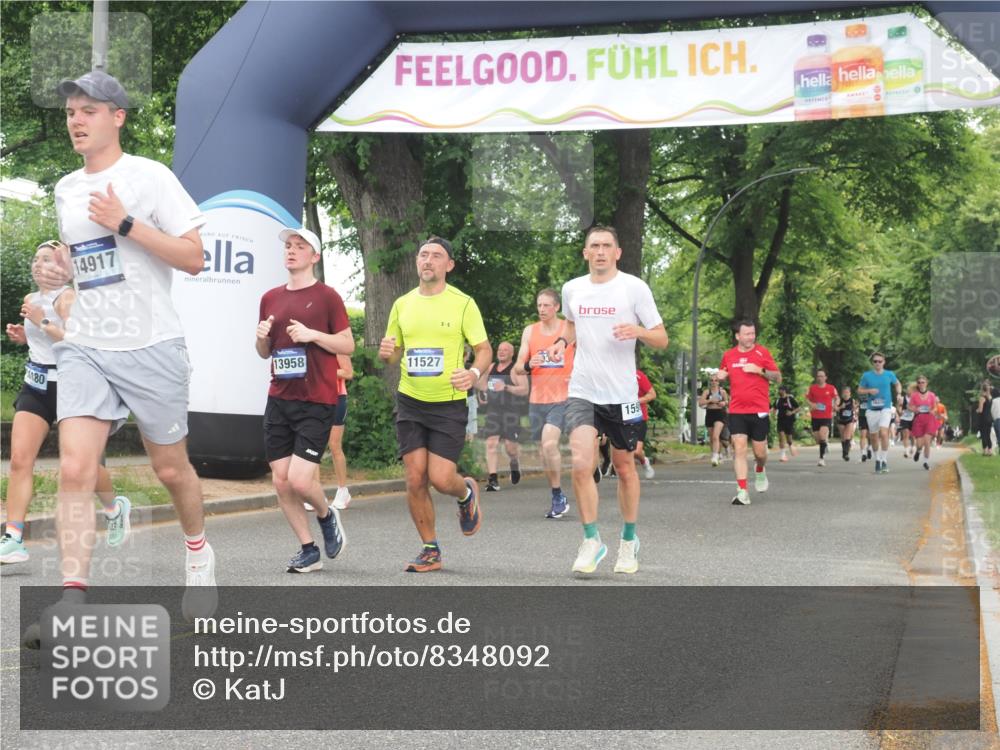 29.06.2025 - hella hamburg halbmarathon KatJ http://msf.ph/oto/8348092 29.06.2025 10:50:08 Zwischen KM18-KM19 1427, 7243 meine-sportfotos.de