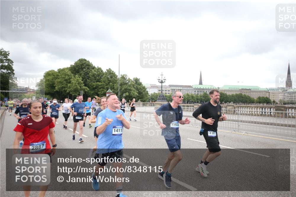 29.06.2025 - hella hamburg halbmarathon Jannik Wohlers http://msf.ph/oto/8348115 29.06.2025 10:56:28 Lombardsbrücke 1207, 2932, 3348, 3387, 3418, 3485, 3516, 3517, 4094, 4118, 4568, 4569, 5589, 5911, 5944, 6284, 6348, 6349, 7381, 7416, 7417, 7964, 8150, 8197, 9172, 9210, 9402, 9404, 9517, 9902, 9905, 10016, 10138, 10309, 10450, 10632, 11047, 12328, 12345, 12354, 12828, 12829, 12993, 13194, 13273, 13276, 13671, 13801, 13834, 14117, 14472, 14711, 15215, 15499, 15630, 15748, 15823 meine-sportfotos.de