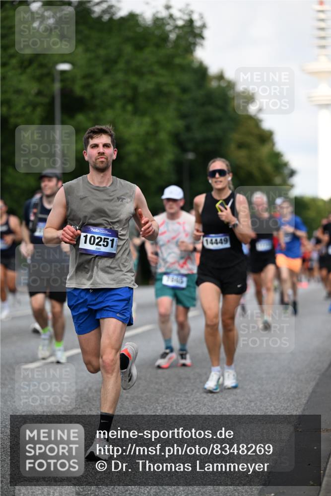 29.06.2025 - hella hamburg halbmarathon Dr. Thomas Lammeyer http://msf.ph/oto/8348269 29.06.2025 09:56:18 Kennedybrücke 1139, 1169, 1220, 1415, 1468, 1512, 2233, 3098, 3109, 3124, 4080, 4497, 4691, 5007, 5011, 5476, 5477, 7067, 7191, 7325, 7432, 7451, 7843, 7865, 7961, 8467, 9081, 10000, 10099, 10251, 10741, 10796, 11346 meine-sportfotos.de