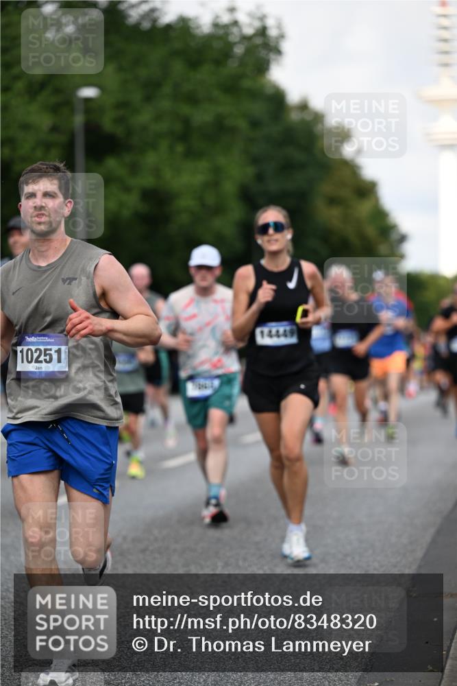 29.06.2025 - hella hamburg halbmarathon Dr. Thomas Lammeyer http://msf.ph/oto/8348320 29.06.2025 09:56:18 Kennedybrücke 1139, 1169, 1220, 1415, 1468, 1512, 2233, 3098, 3109, 3124, 4080, 4497, 4691, 5007, 5011, 5476, 5477, 7067, 7191, 7325, 7432, 7451, 7843, 7865, 7961, 8467, 9081, 10000, 10099, 10251, 10741, 10796, 11346 meine-sportfotos.de