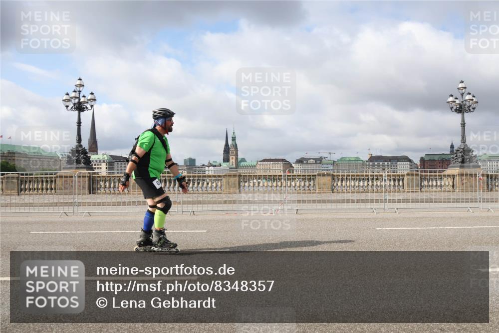 29.06.2025 - hella hamburg halbmarathon Lena Gebhardt http://msf.ph/oto/8348357 29.06.2025 09:09:13 Lombardsbrücke  meine-sportfotos.de